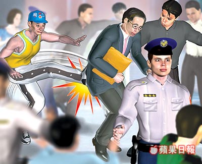 2008年7月21日，陳水扁做為史上首位以被告身份出庭的前台灣地區領導人，在眾目睽睽之下，被中華愛國同心會成員蘇安生冷不防偷踹了屁股。