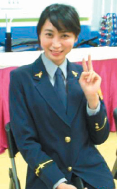 台一<em>男子</em>偷拍<em>女性</em>裙底+遭休假<em>漂亮</em>女警逮个正