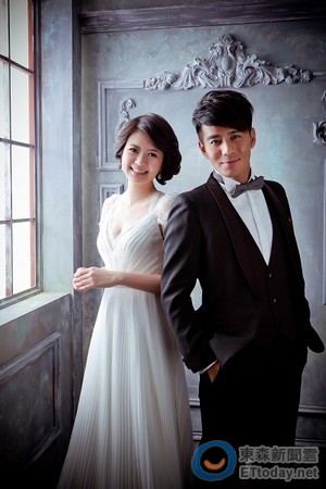 组图:郭彦均婚纱照曝光 小4岁妻子神似女神陈妍希