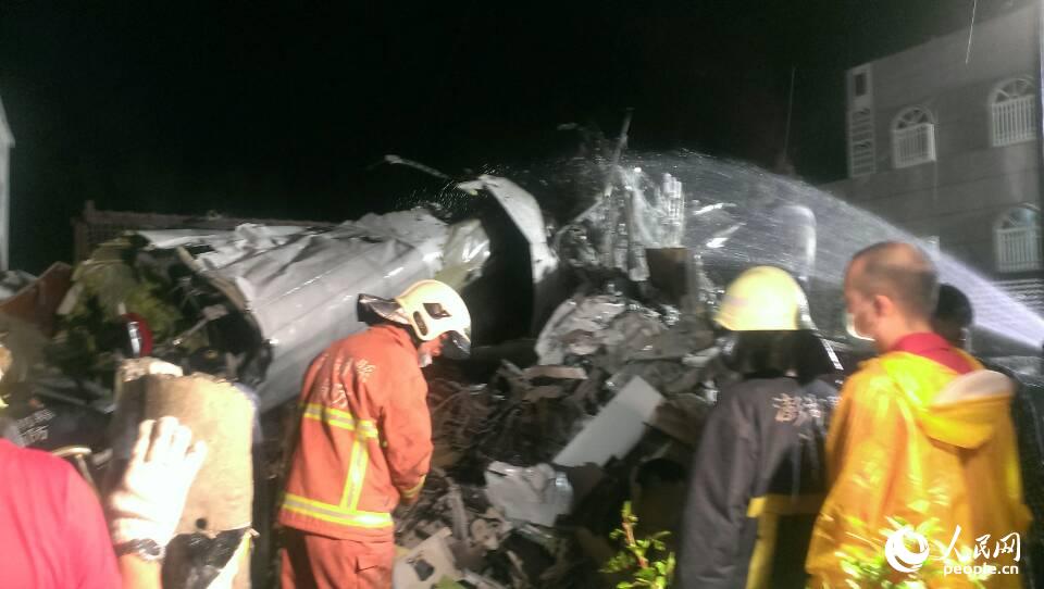 复兴航空一客机在澎湖县西溪村发生紧急迫降意外。摄影：人民网记者 吴亚明