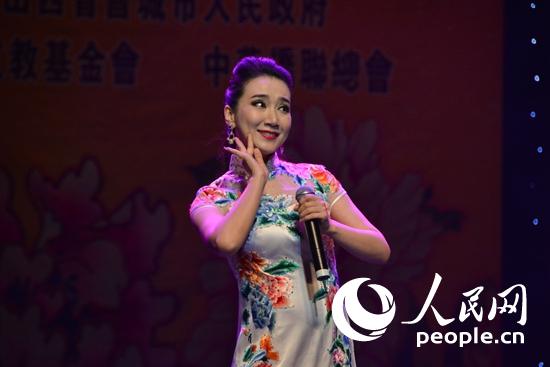 國家京劇院演員張佳春演唱京劇《紅娘》選段。