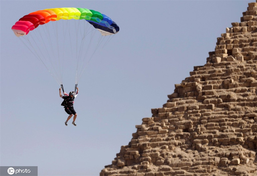 埃及舉辦第四屆國際跳傘節