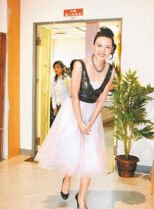台湾女艺人陈孝萱与知名制作人詹仁雄签字离婚半年后,昨(11日)复出