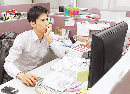调查称72%台湾上班族年后未加薪 上班族日子